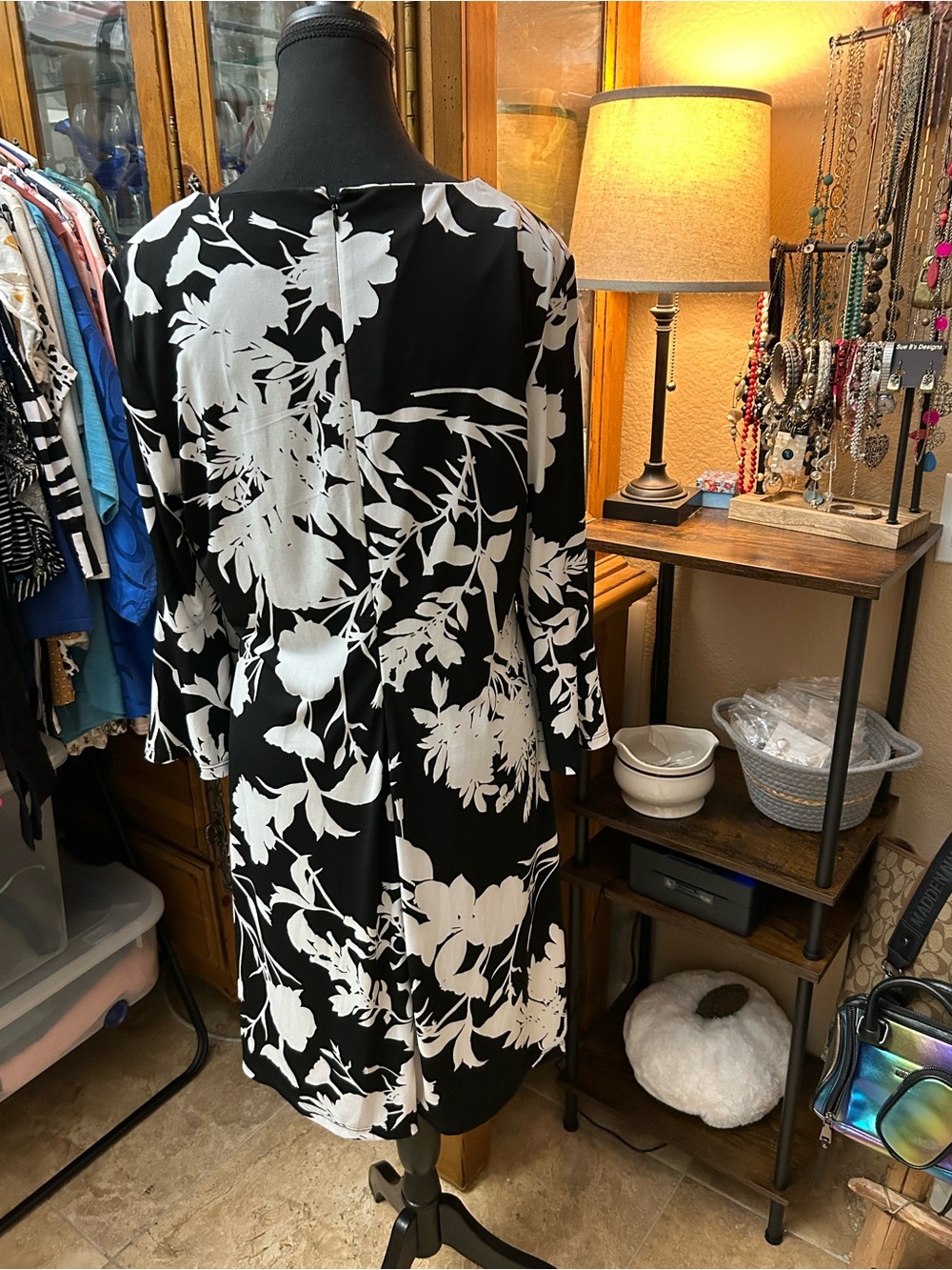 NWT Chaps Black White Floral Fit & Flare Dress Size 12 - Picture 4 of 6